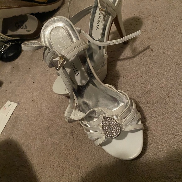 Heels - Picture 6 of 8